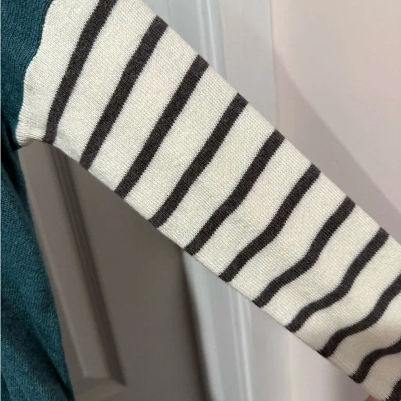 NWT Matilda Jane Turquoise Knit Top with striped sleeve, size M - Picture 3 of 6